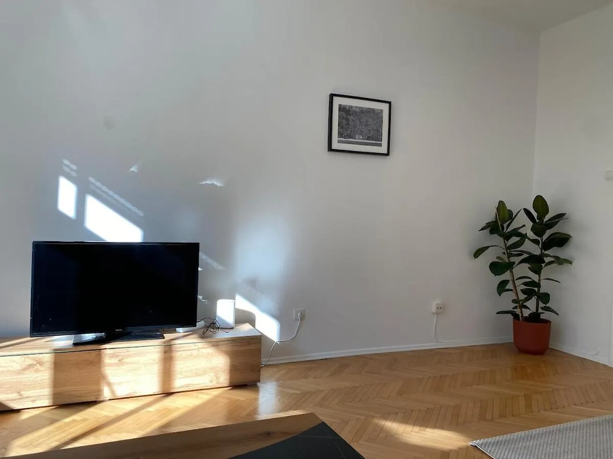 Apartment, Close To The Town Hall, City Centre And Raiffeisen Sportpark Graz